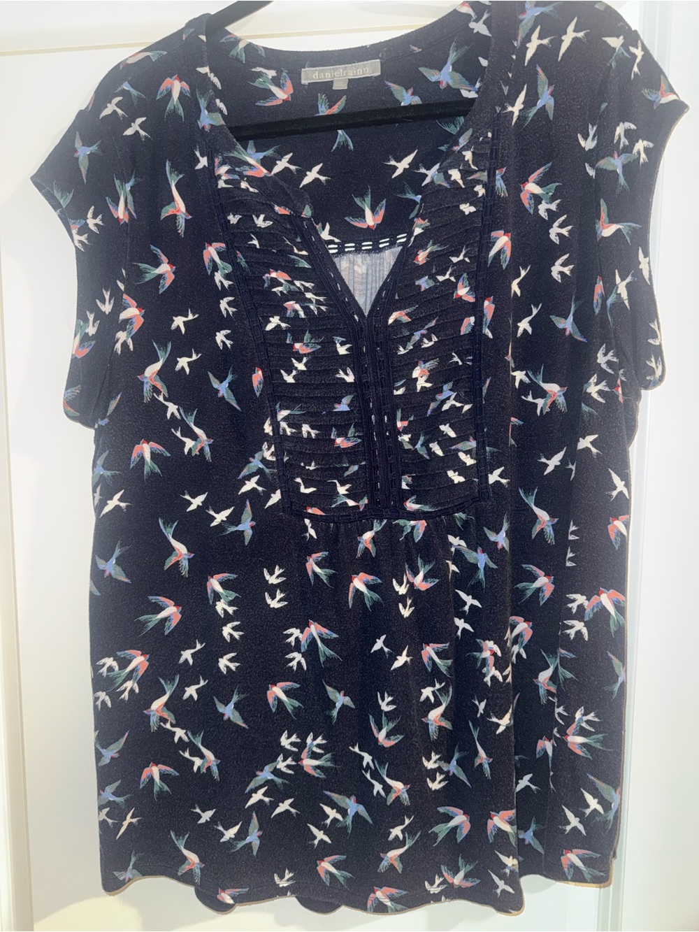 Daniel Rainn Navy Bird-Print Cap Sleeve Blouse Sz 1X